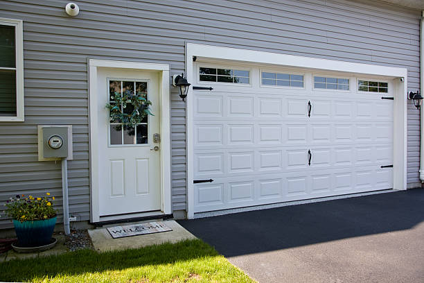24/7 Emergency Garage Door Panel Replacement experts in Jerauld County County, SD